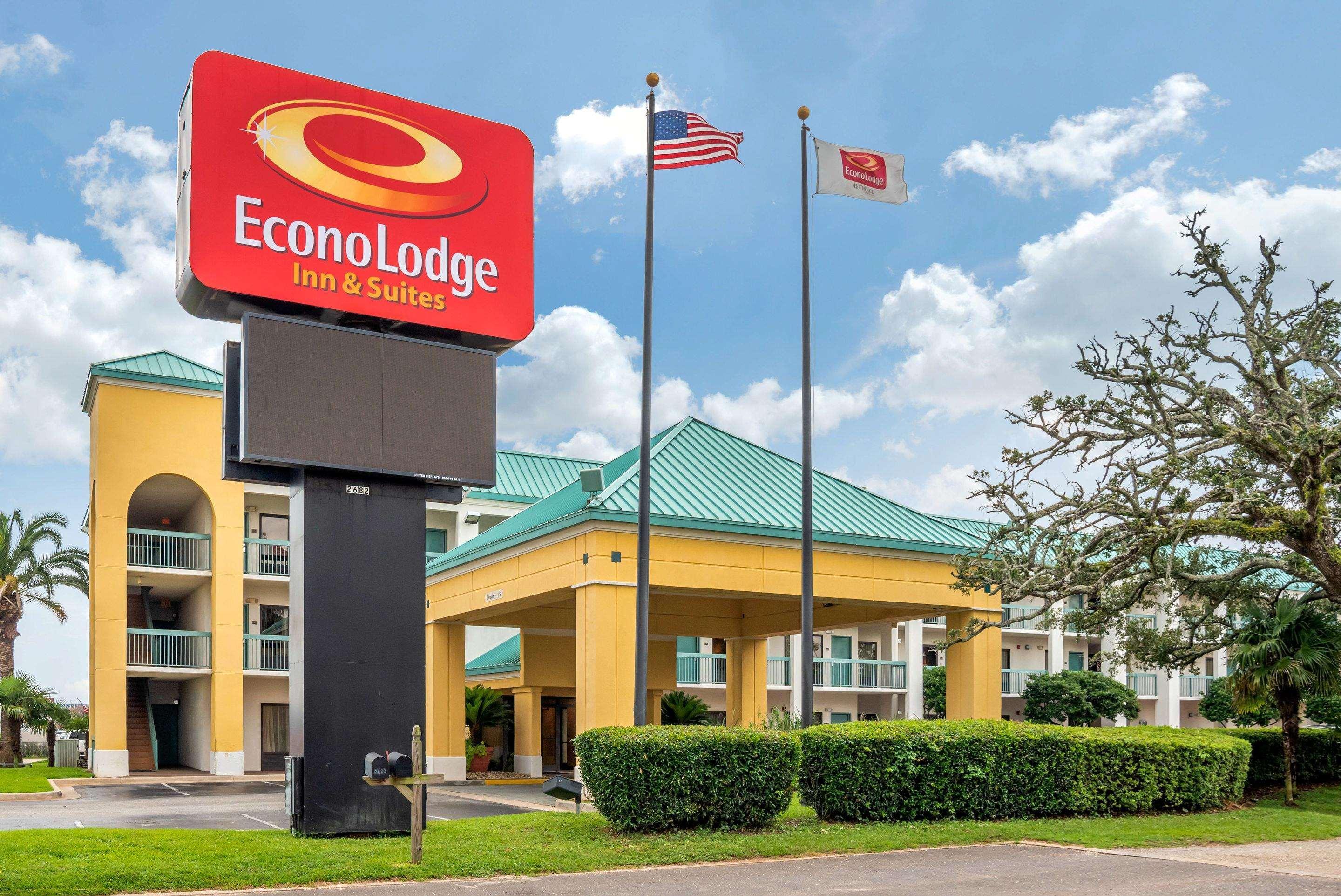 Econo Lodge Inn & Suites Foley-North Gulf Shores Exterior photo