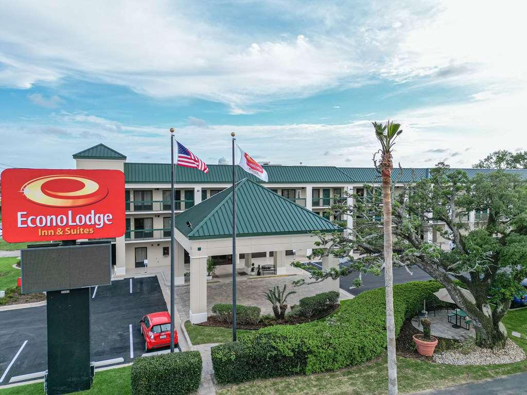 Econo Lodge Inn & Suites Foley-North Gulf Shores Exterior photo