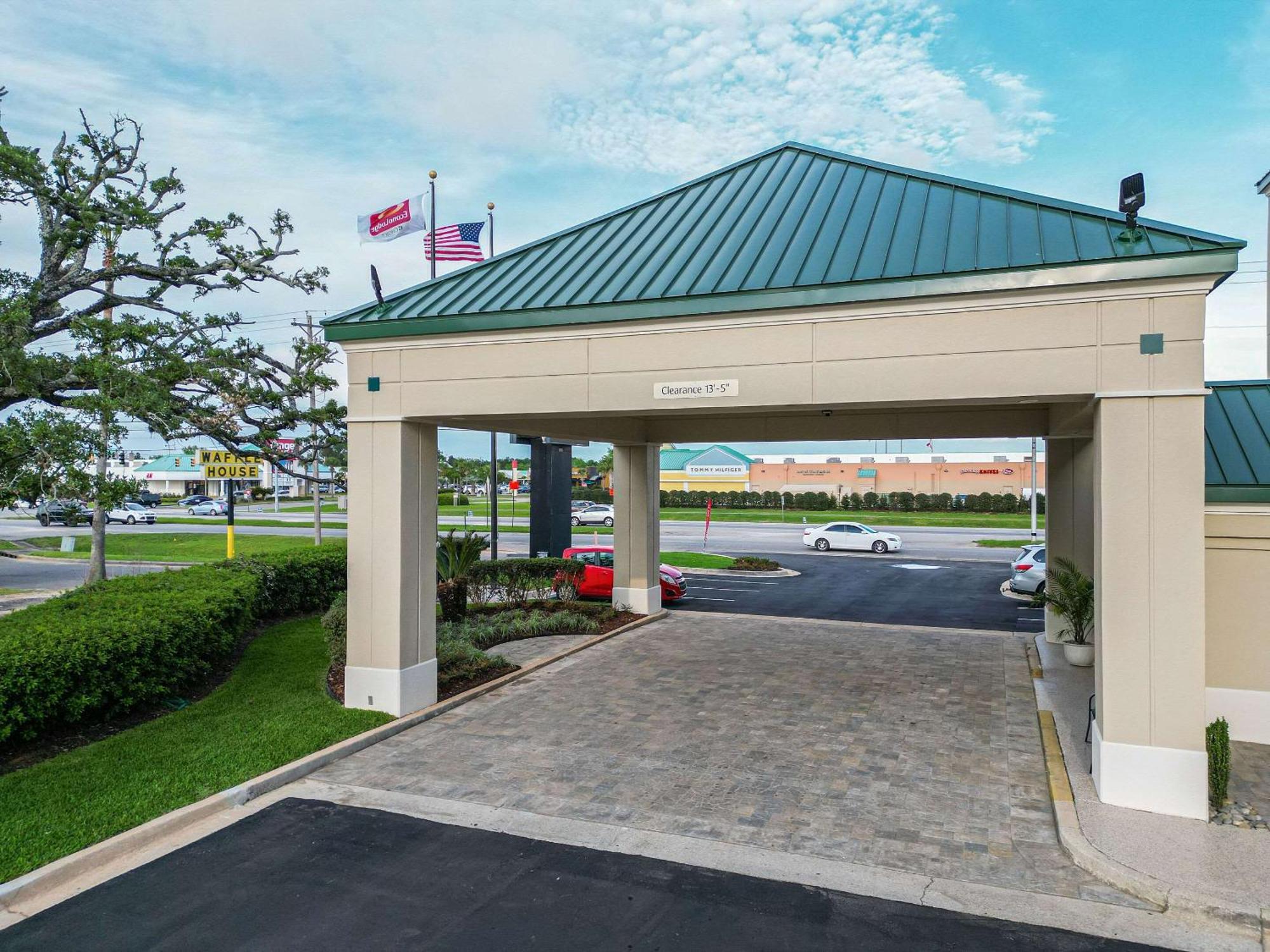 Econo Lodge Inn & Suites Foley-North Gulf Shores Exterior photo